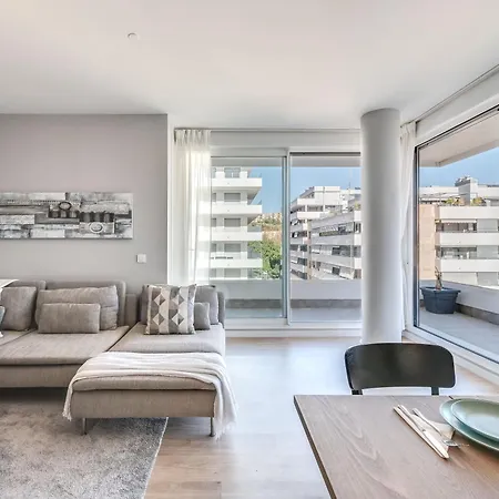 Newly Built 3 Bdrm Modern W Gym, Pool, & Views * 马尔韦利亚