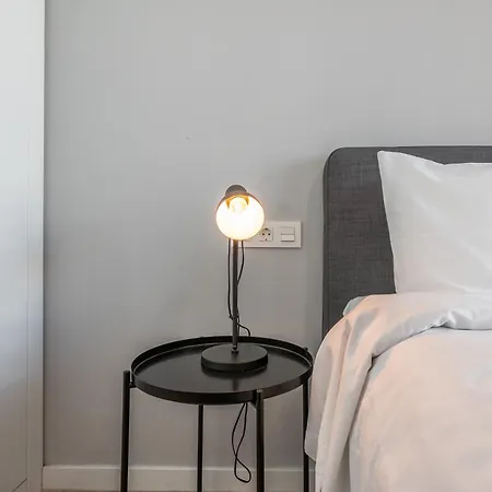 Newly Built 3 Bdrm Modern W Gym, Pool, & Views 马尔韦利亚