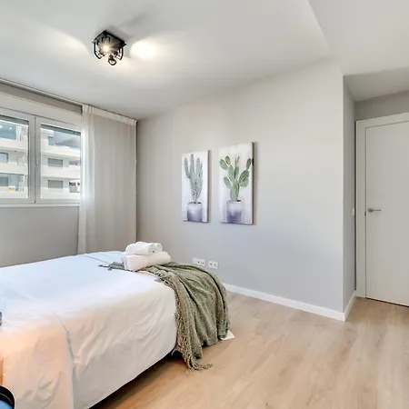 Newly Built 3 Bdrm Modern W Gym, Pool, & Views アパート マルベーリャ