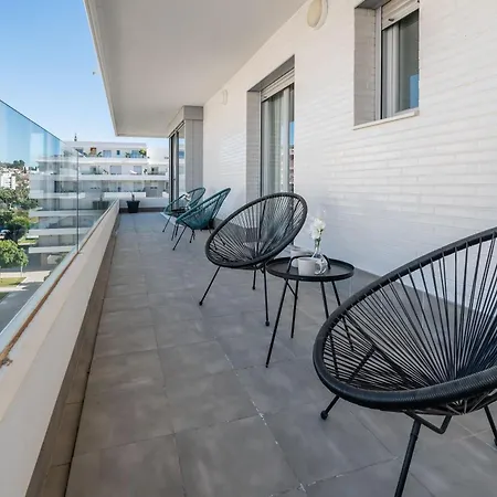 Newly Built 3 Bdrm Modern W Gym, Pool, & Views Lägenhet Marbella