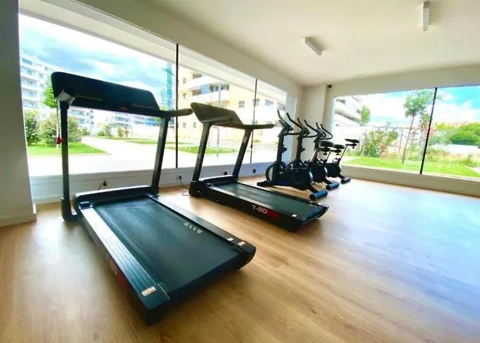 公寓 Newly Built 3 Bdrm Modern W Gym, Pool, & Views 马尔韦利亚