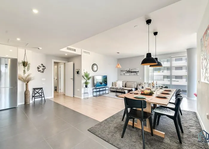 Appartamento Newly Built 3 Bdrm Modern W Gym, Pool, & Views *