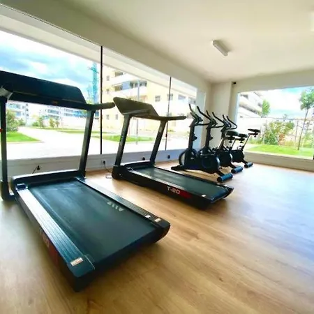 Apartment Newly Built 3 Bdrm Modern W Gym, Pool, & Views Marbella