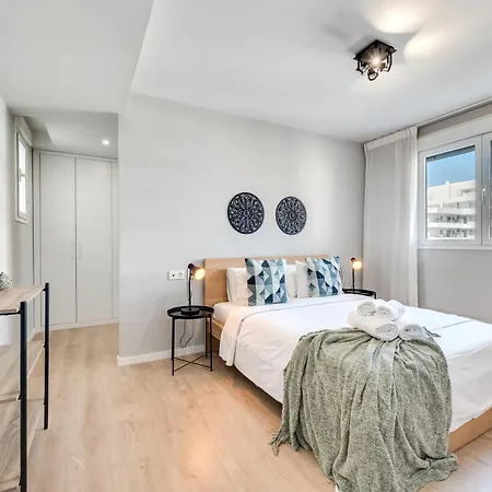 Apartment Newly Built 3 Bdrm Modern W Gym, Pool, & Views Marbella