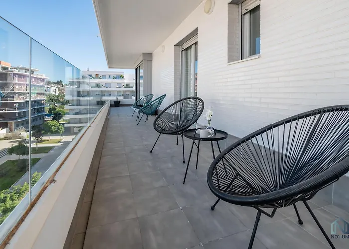 Newly Built 3 Bdrm Modern W Gym, Pool, & Views Apartment Marbella